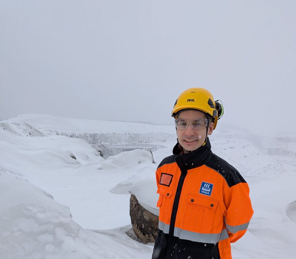 Kaivoskoordinaattori kaivoksella.