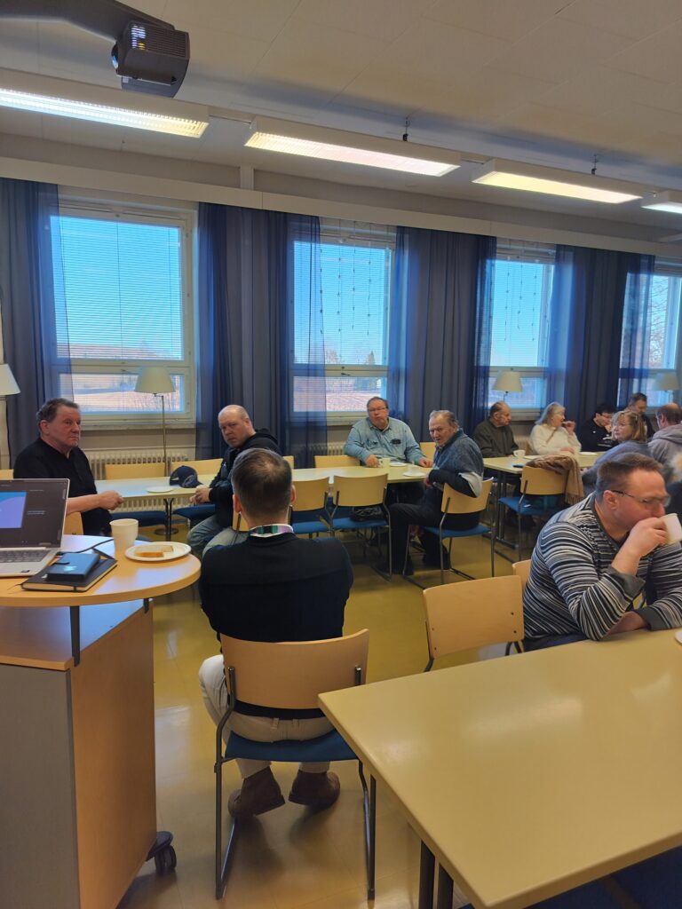 Kuva Kolmisopen kyläillasta