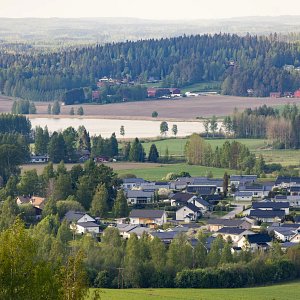Siilinlahtea kuvattuna Kasurilan rinteiden päältä Siilinjärvellä.