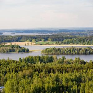 Siilinlahtea kuvattuna Kasurilan rinteiden päältä Siilinjärvellä.
